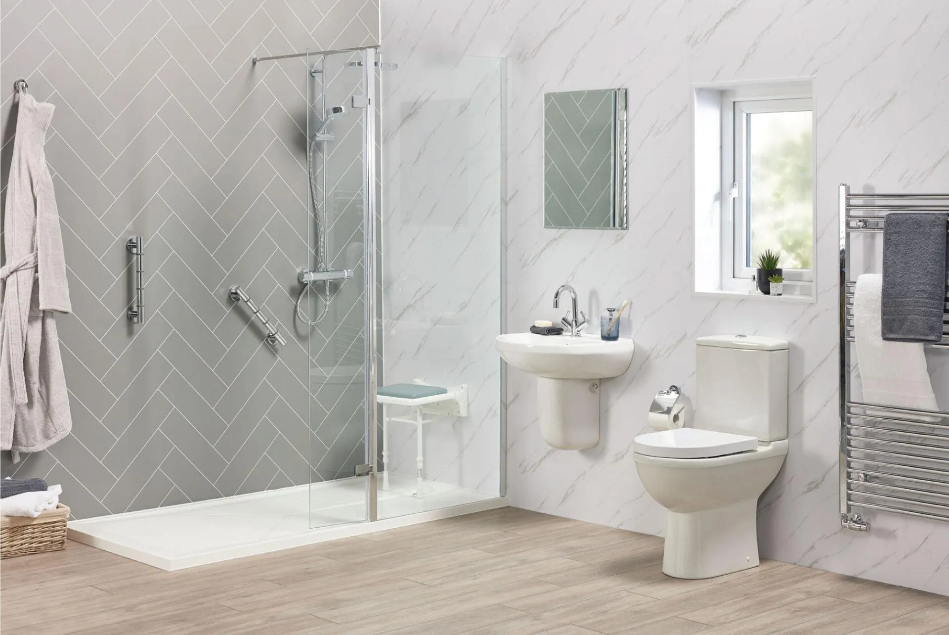 Low level access shower installed by EA Mobility