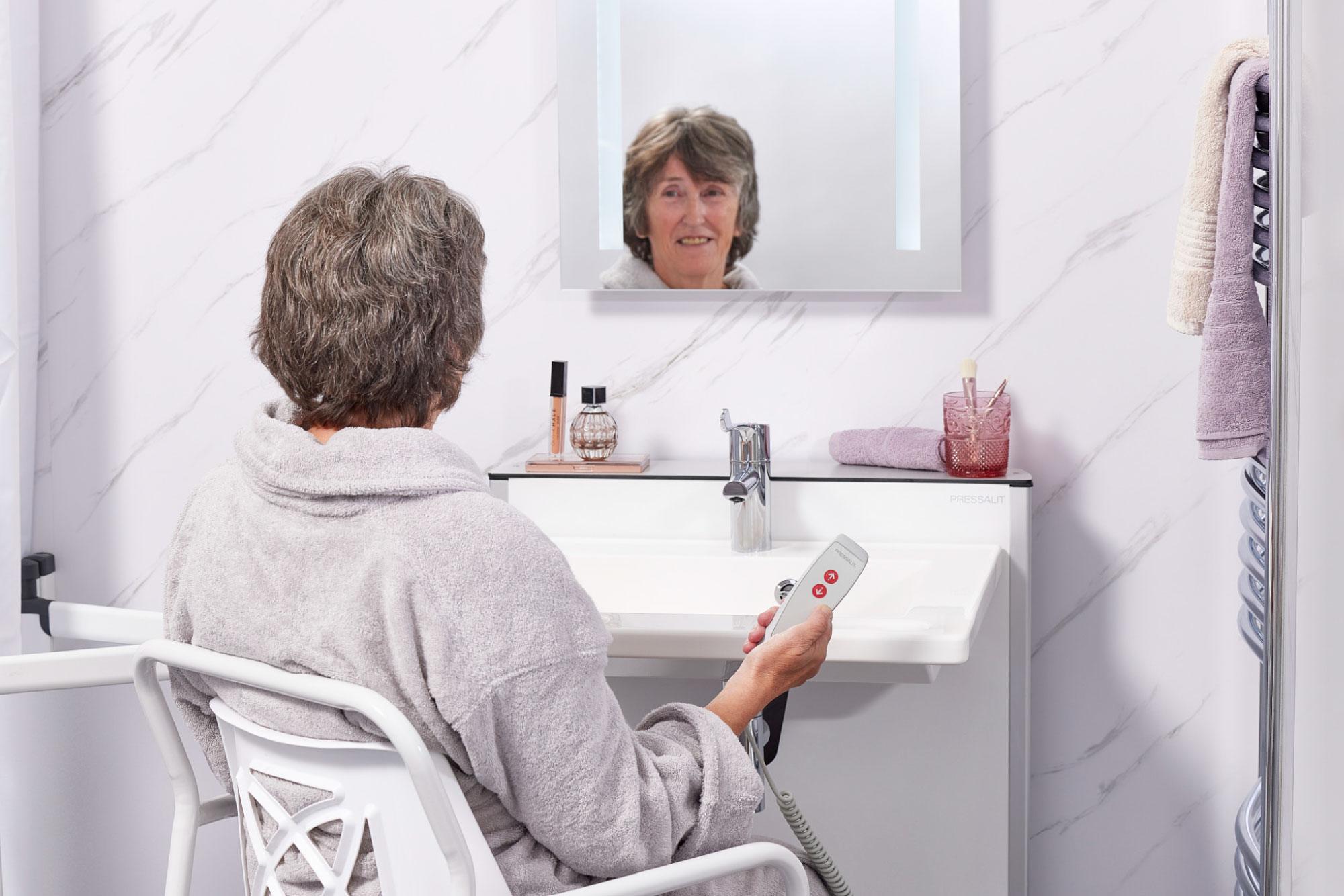 Height-adjustable accessible washbasin from EA Mobility
