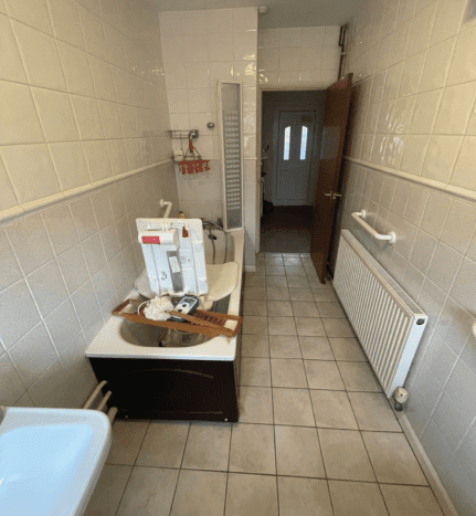 Mrs. S, London Before Bathroom