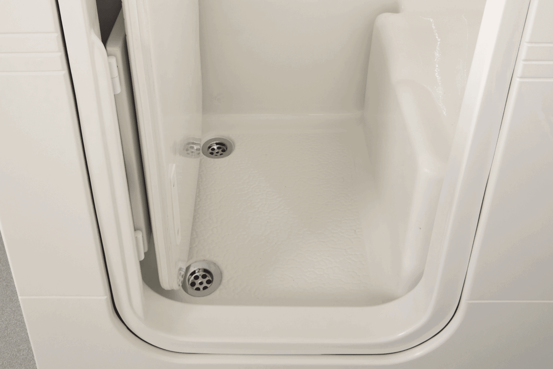 Luxor integrated anti-slip safety features detail