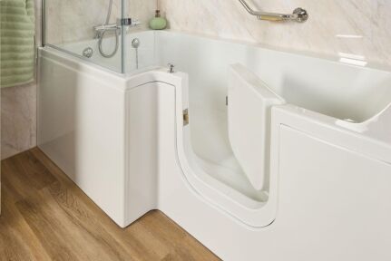 St Tropez easy-access low-threshold door detail