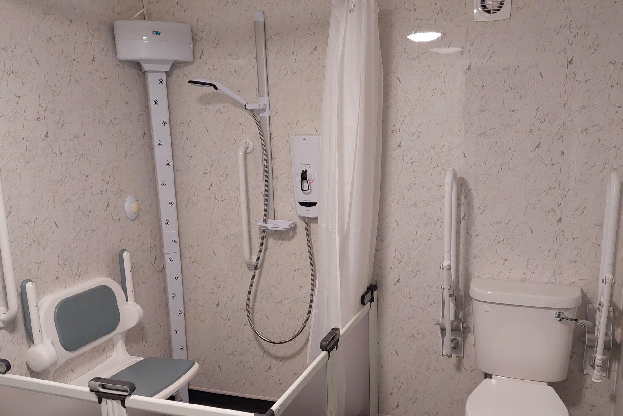 Hands-free body dryer from EA Mobility