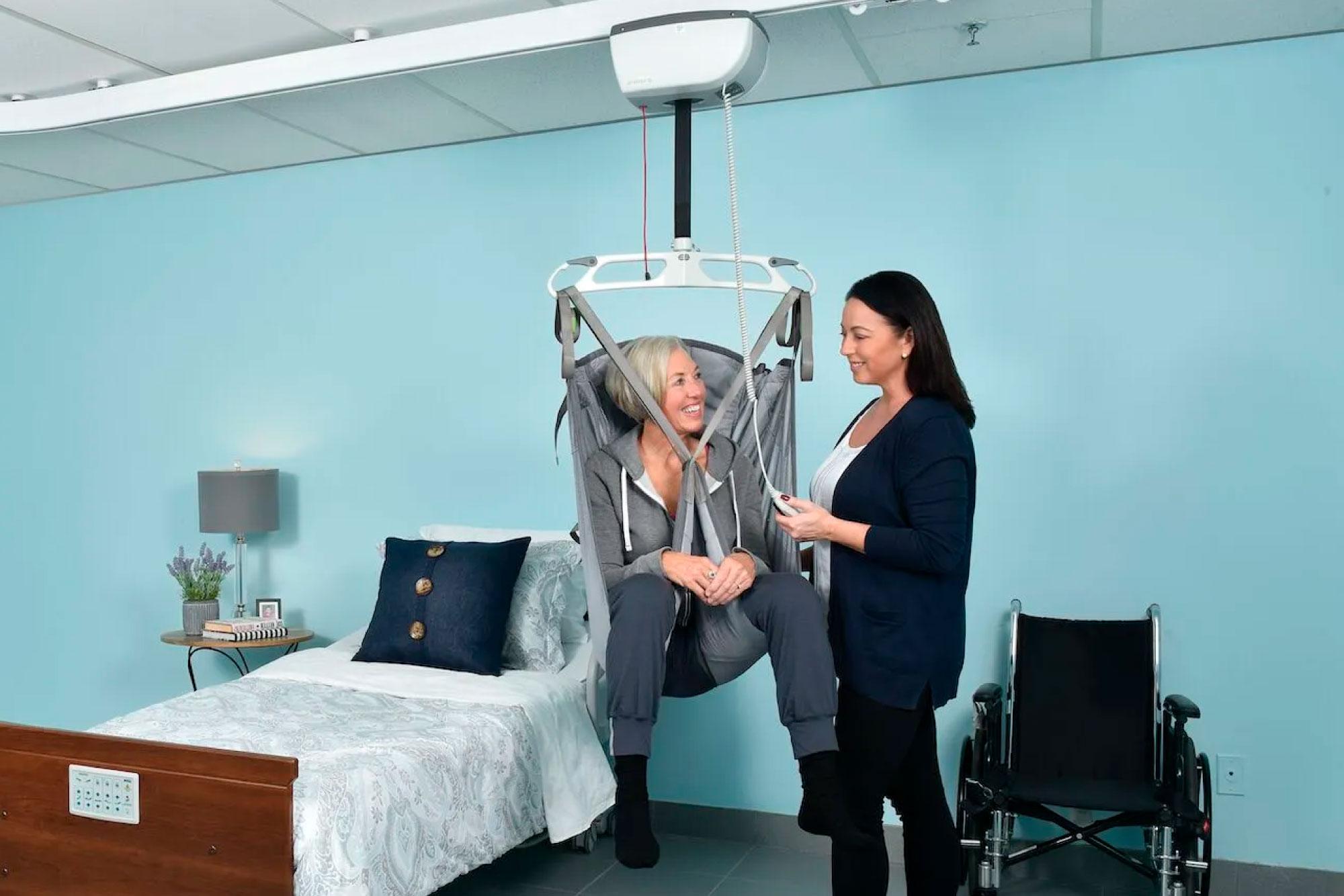 Smooth-operating transfer hoist from EA Mobility