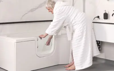 How to Safely Get In & Out of the Bath with Limited Mobility: Expert Guide & Solutions
