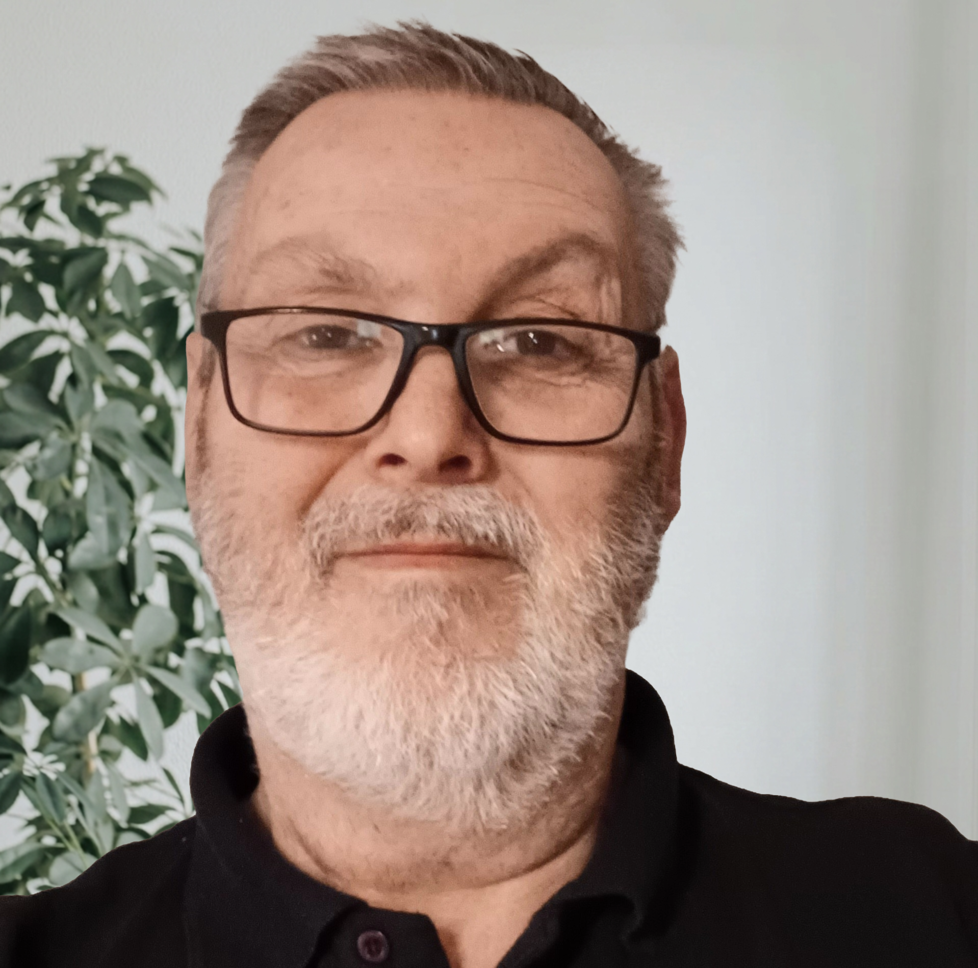 Kevin Carvell, Founder and Managing Director of EA Mobility, smiling in a professional setting.